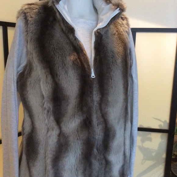 Kristen Blake reversible faux fur zip vest, sz S - Picture 3 of 12